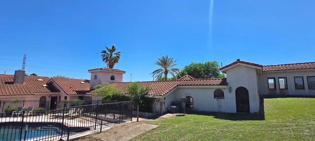7-bedroom MANSION in 4.5 Acres Corpus Christi pool, Tennis court