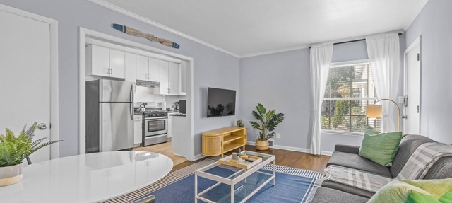 881 Furnished Apartments