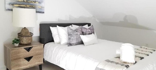 9BR-SLEEPS 19. Amazing Deal!