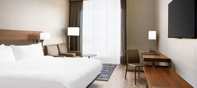 AC Hotel by Marriott San Francisco Airport/Oyster Point Waterfront