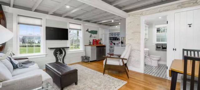 Adorable Cape Cod Cottage