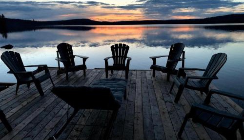 Algonquin Island 'Luxe' Cottage at the edge of the Park