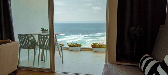 Amano Sewview Suit - Spacious sea-view suite with balcony