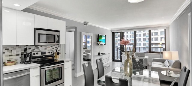 Amazing 3BD Ocean View Condo Beach Service 715