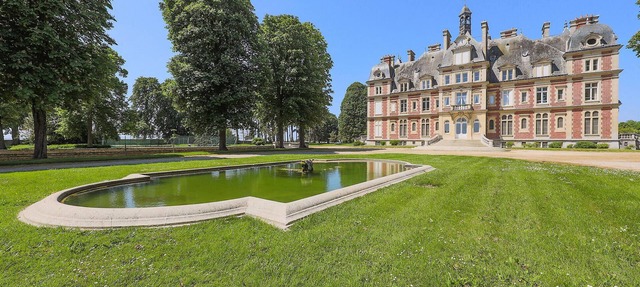 Amazing apartment in Ocquerre