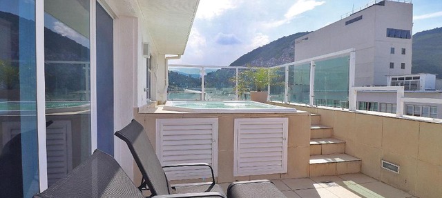 Amazing duplex penthouse with jacuzzi and sea view