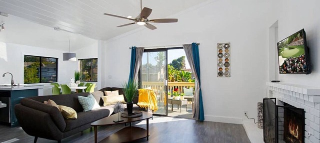 Amber Back · Stunning Beach Townhouse, newly remodeled