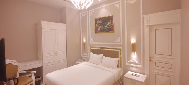 Anant Palace