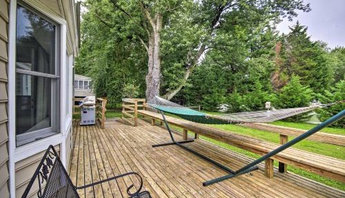 Annapolis Home with Deck and Whitehall Bay Access