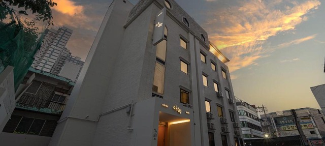 Anook Hotel Guri