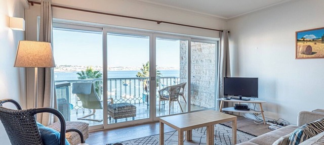 Apartment 'Cascais Bay Terrace II' with Sea View & Wi-Fi