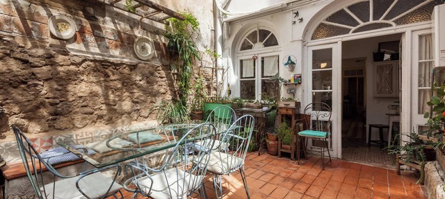 Apartment 'El Patio De Gracia' with Private Terrace, Wi-Fi and Air Conditioning