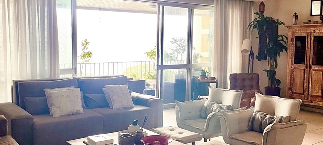 Apartment facing the beach and back to the mountain!