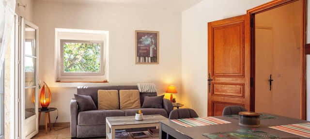 Apartment 'Somptueux Avec Jardin' with Sea View, Wi-Fi and Air Conditioning