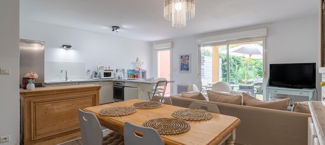Apartment 'Un Temps Pour Soi' with Private Terrace, Private Garden and Wi-Fi