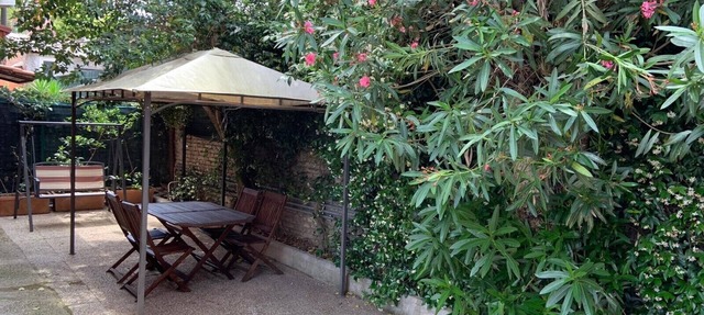 APPIA PARK APARTMENT farmhouse in the countryside 5 min from the Colosseum -Wi-Fi - Parking