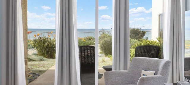 Aqua Horizon - Oceanfront, Sunsets, EV Charger
