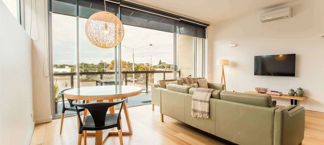 Aquabelle Six - the perfect Rye couples retreat