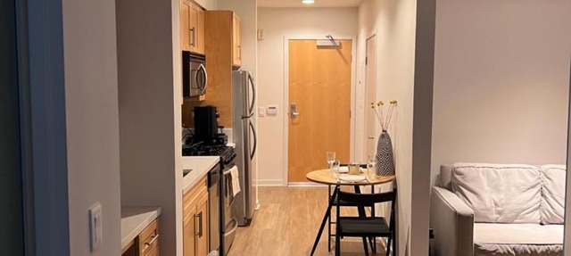 Arion- Cozy Santa Monica getaway steps to the beach Free Parking
