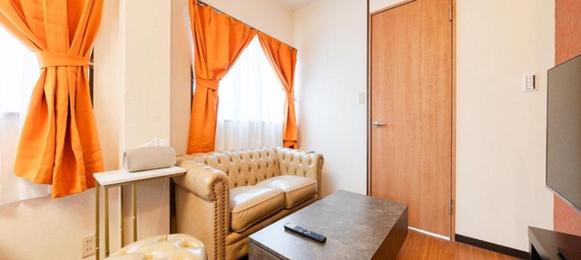 Asakusa 4min walk, 8min to Senso-ji Temple, 5min to Ueno,4 min to Kappabashi, Switch, Free Wi-Fi, PocketWi-Fi