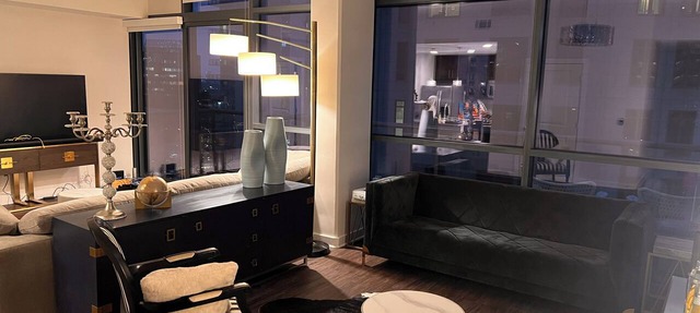 Atlanta 2BR Penthouse Dedicated Office Gym AC Quiet Luxury