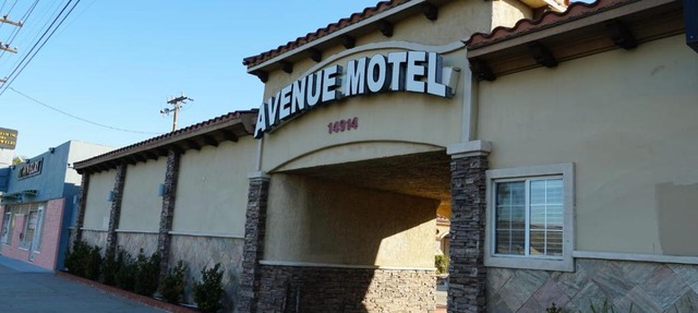 Avenue Motel