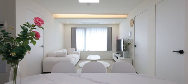 [AWESTAY201] Seoul near DMC/New, Full Option/Sleeps8/3BR,5Beds,1BA/Free Parking