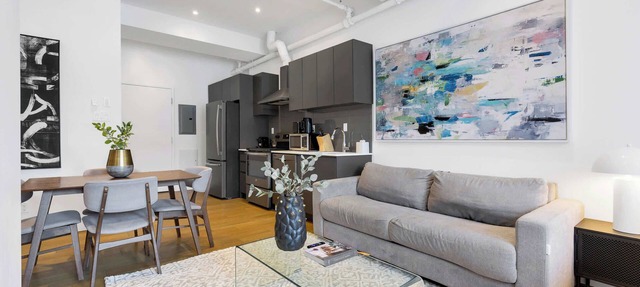 Bakan- Queen 1Bedroom Old Montreal