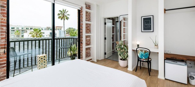 Balcony Room 304 | The Brick Boutique Hotel