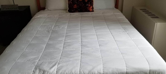 Bdrm On Mass In the Middle