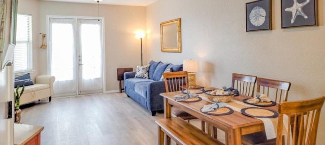 Beach Club - Ocean Breeze Retreat – Island Condo