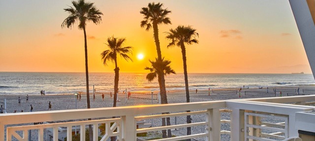 Beach House Hotel at Hermosa Beach