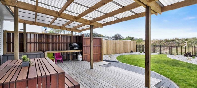 Beachfront Getaway with Modern Amenities-Comfort.