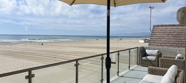 Beachfront Luxury Getaway on the sands of pristine Hollywood Beach - Sleeps 10!