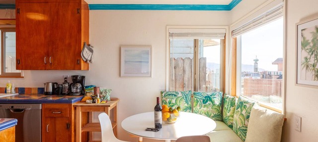 Beachfront Ocean Views 20 mins to SF! (Neptune 1)