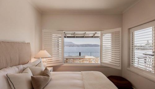 Beachfront Paradise in Opossum Bay