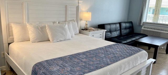 Beachgate Condo Suites and Hotel 437
