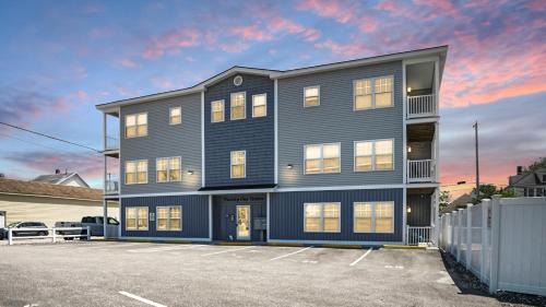 Beachside Abode 2A by Bayley Vacation Rentals