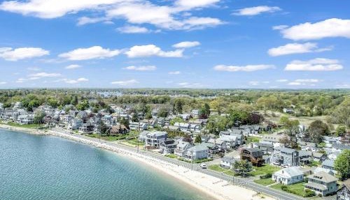 Beachside in Branford