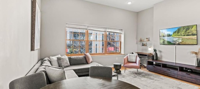 Beautiful 1BD With Balcony Hosted By StayRafa - 2F