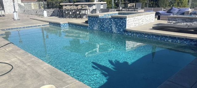 Beautiful backyard for any event, alot of space,luxury restroom.A pool, Jacuzzi.