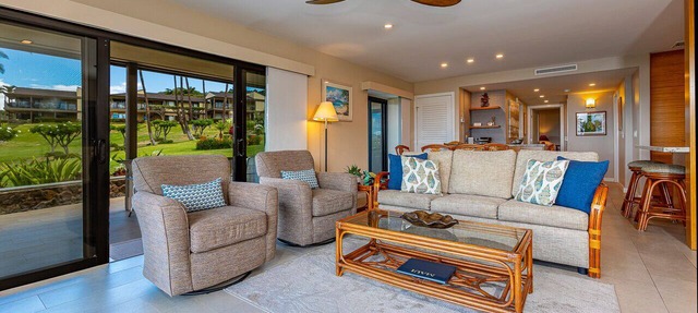 Beautiful Listing! Fully Renovated! STUNNING VIEWS!! Elua 2305