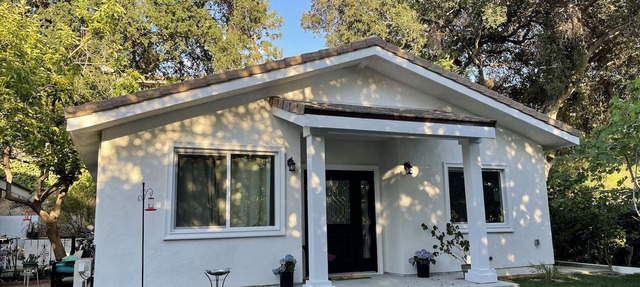 Beautiful modern bright brand new guest house 2 beds and 2 baths