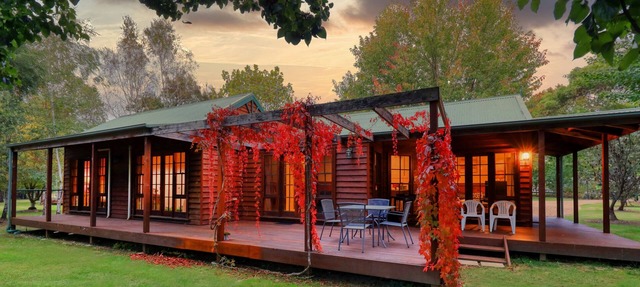 Beechworth Cedar Cottages