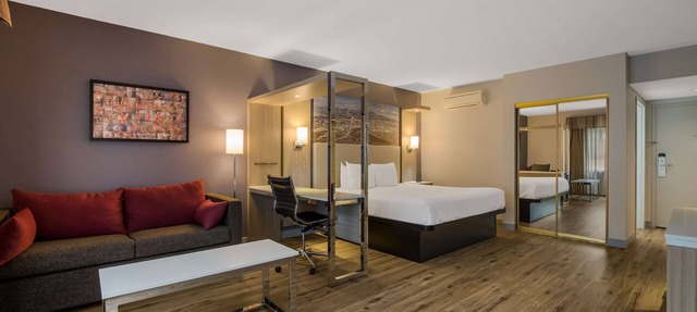 Best Western Diamond Bar Hotel & Suites