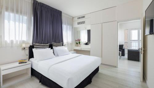 Best Western Regency Suites