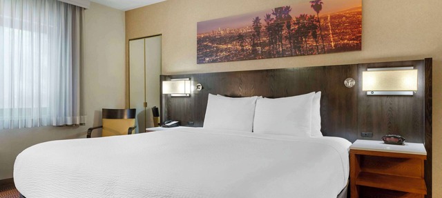 Best Western Royal Palace Inn & Suites