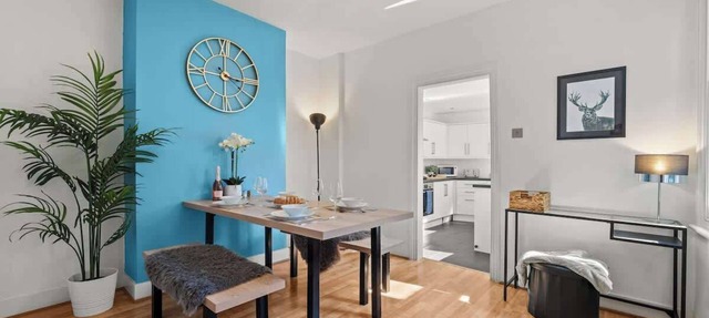 Big Family Home! FREE Parking, Fast WiFi, Garden