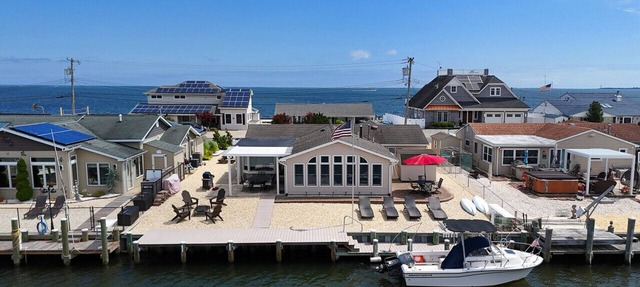 Bluebeard Coastal Escape