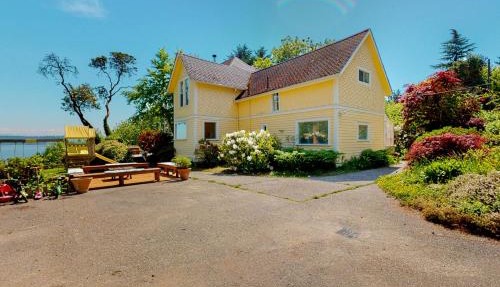 Bluff Gardens
